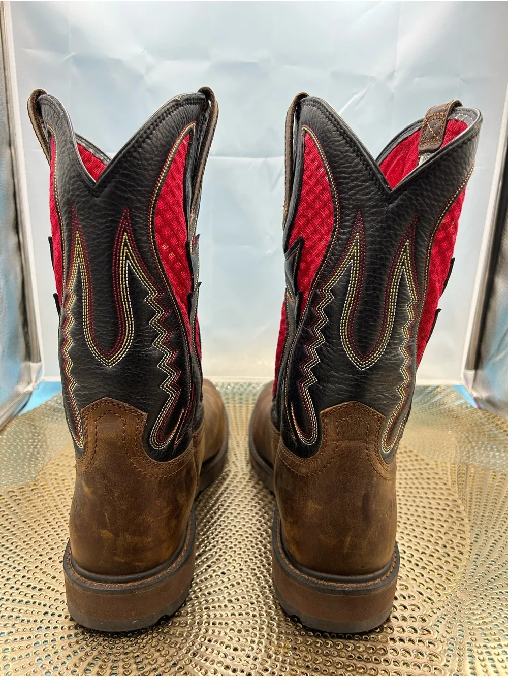 Ariat very nice